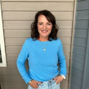 Meet your Posher, Holly